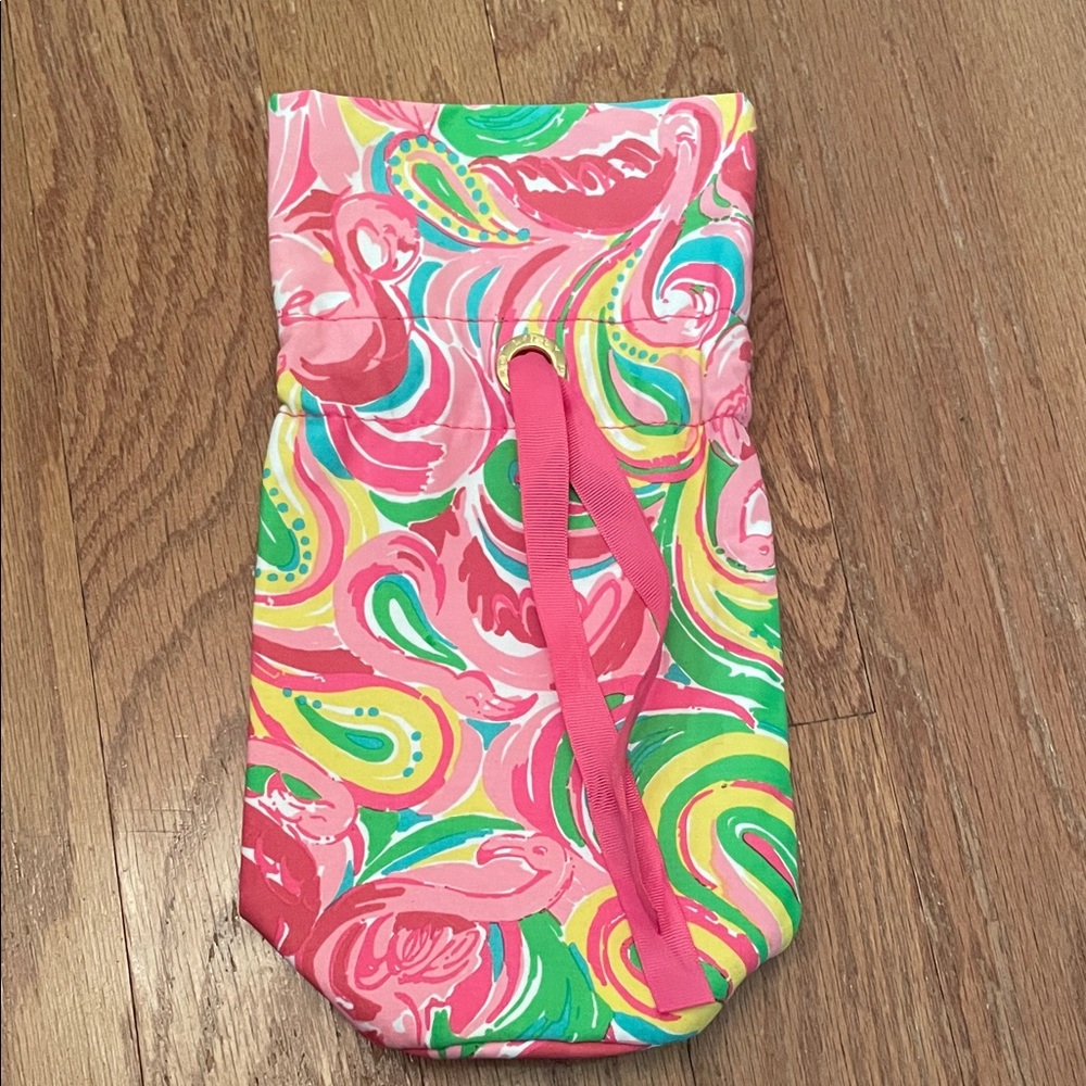 🌸Lilly Pulitzer Pink and Green Swirl Wine bag